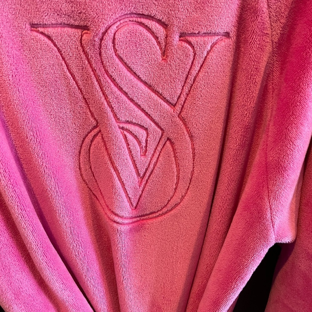 Victoria's Secret Plush Pink Robe - Picture 3 of 5